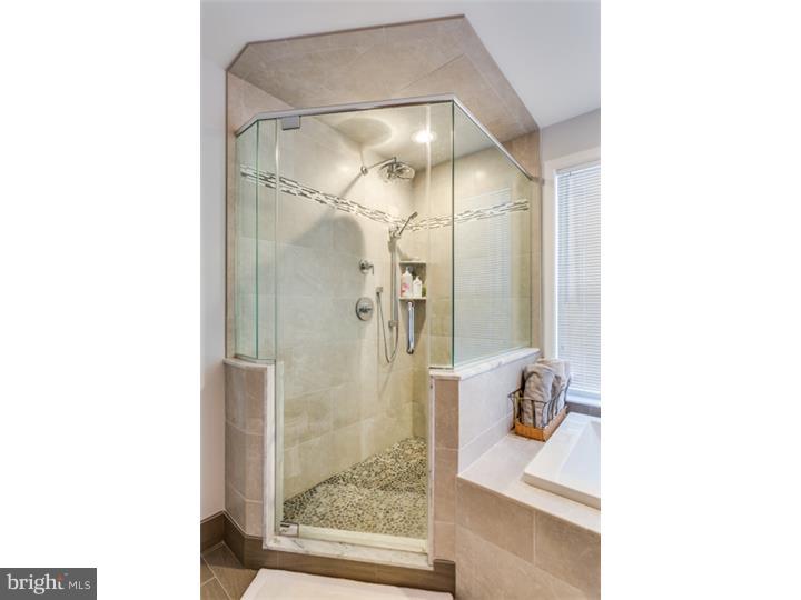 12 Rockingham Drive Marlton, NJ 08053 - Photo 20 of 25 Master Bathroom