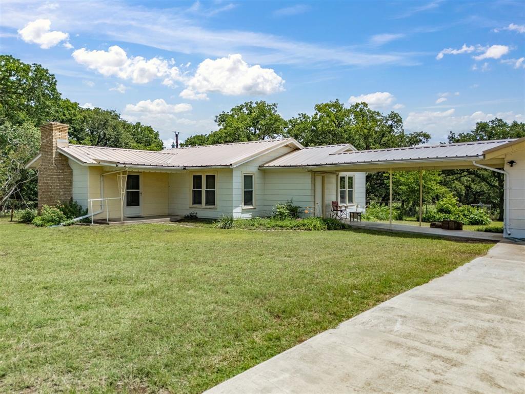 381 Bynum Road Bowie, TX 76230 - Photo 2 of 40