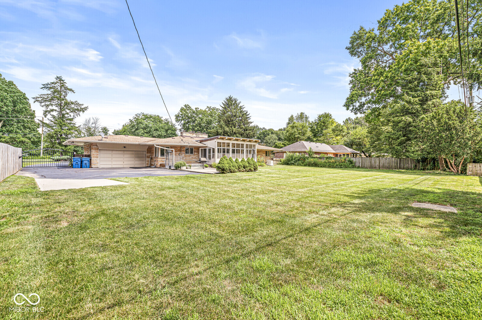 6630 Spring Mill Road Indianapolis, IN 46260 - Photo 14 of 44 Gallery Image 14