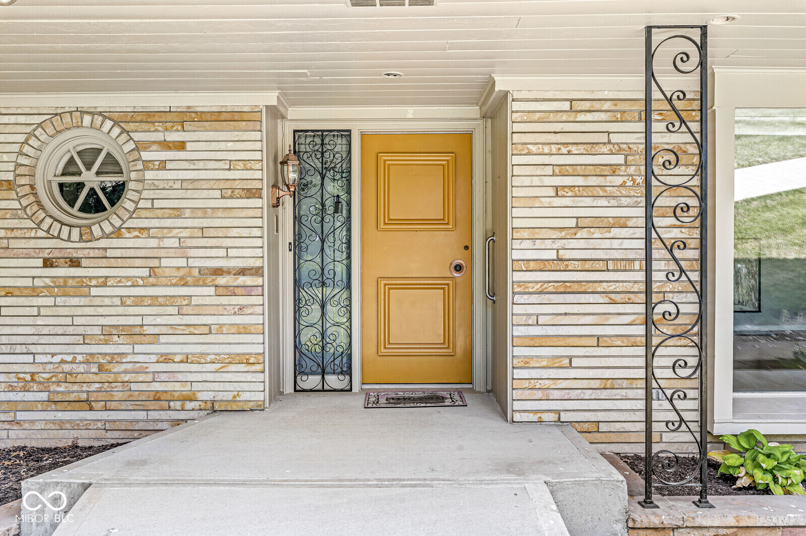 6630 Spring Mill Road Indianapolis, IN 46260 - Photo 17 of 44 Gallery Image 17