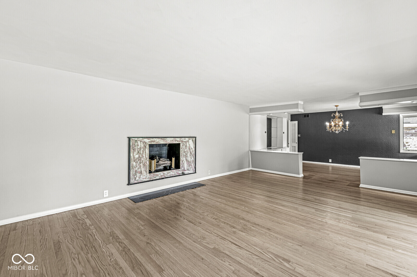 6630 Spring Mill Road Indianapolis, IN 46260 - Photo 21 of 44 Gallery Image 21