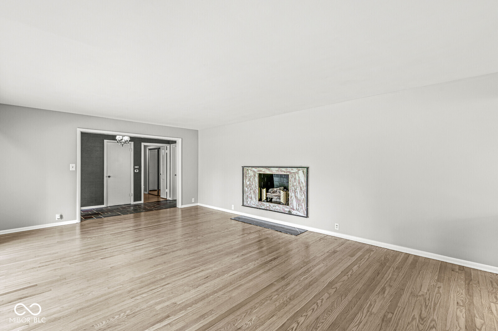 6630 Spring Mill Road Indianapolis, IN 46260 - Photo 22 of 44 Gallery Image 22