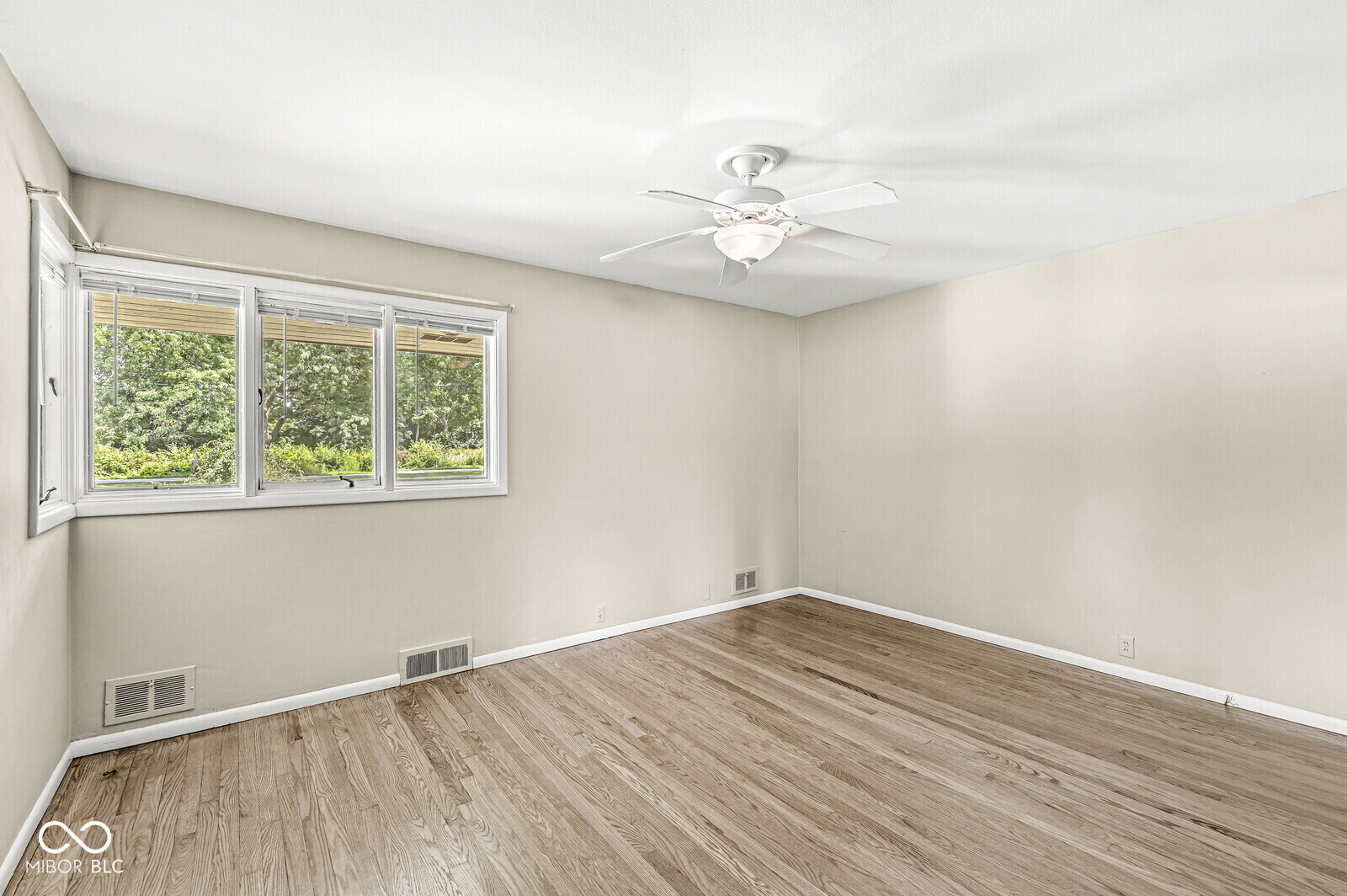 6630 Spring Mill Road Indianapolis, IN 46260 - Photo 36 of 44 Gallery Image 36