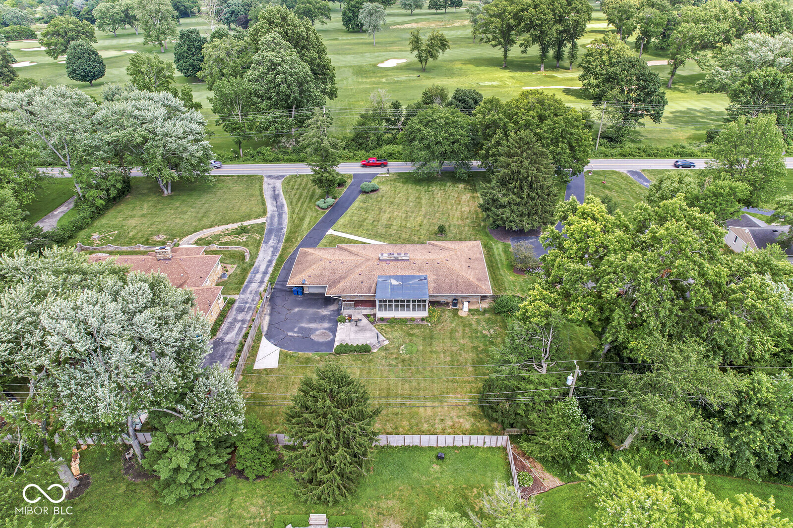 6630 Spring Mill Road Indianapolis, IN 46260 - Photo 8 of 44 Gallery Image 8