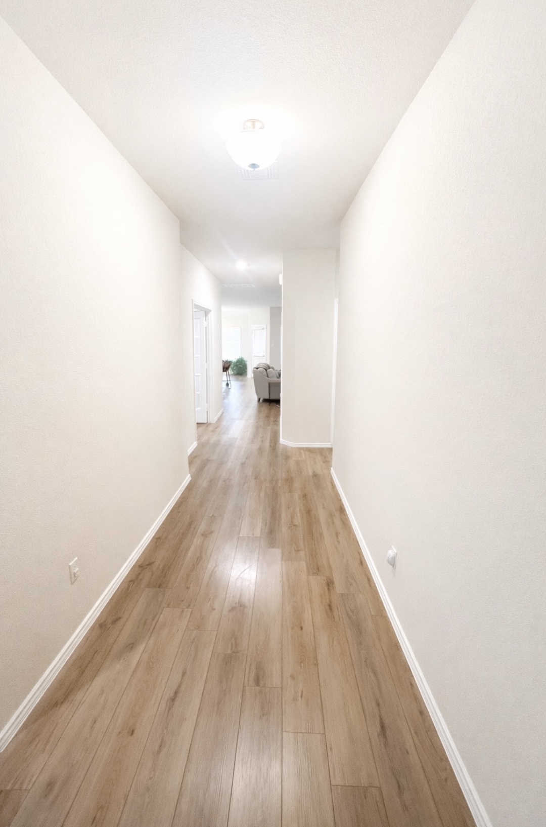 148 Pivot Drive Taylor, TX 76574 - Photo 2 of 9