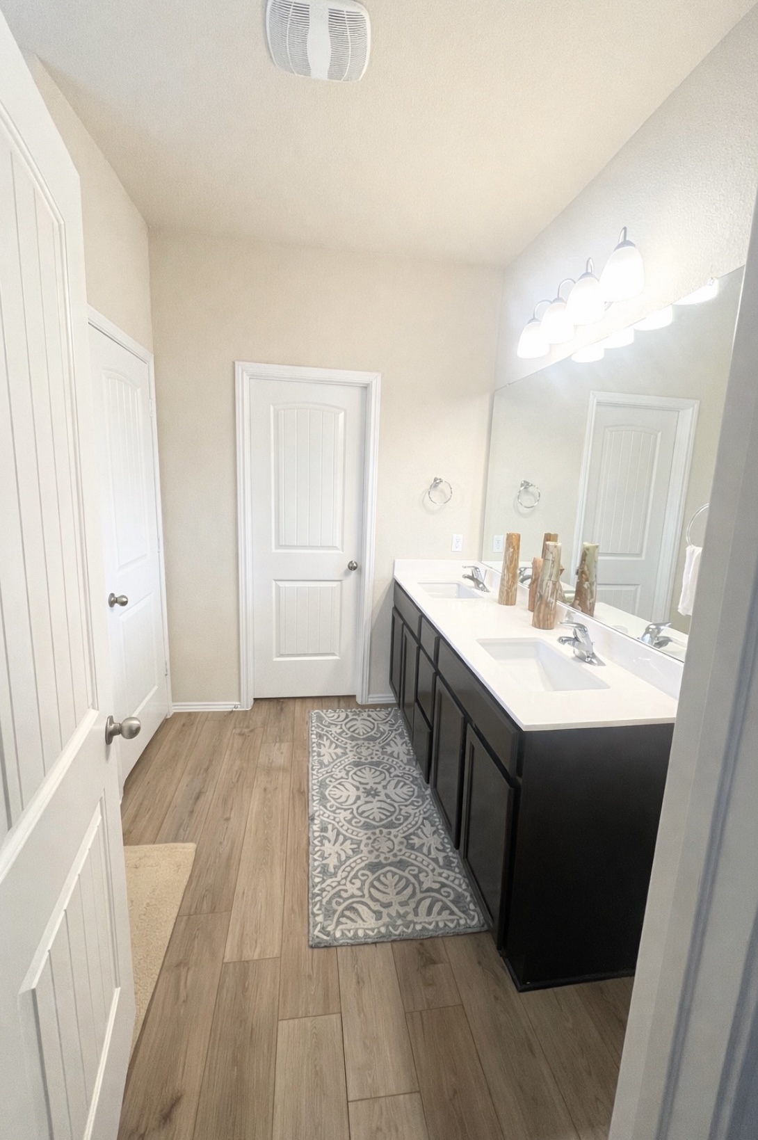 148 Pivot Drive Taylor, TX 76574 - Photo 6 of 9