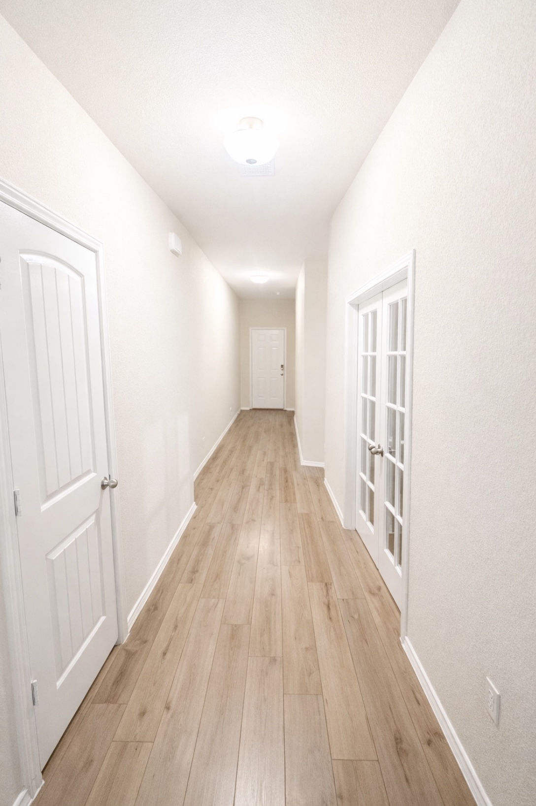 148 Pivot Drive Taylor, TX 76574 - Photo 8 of 9