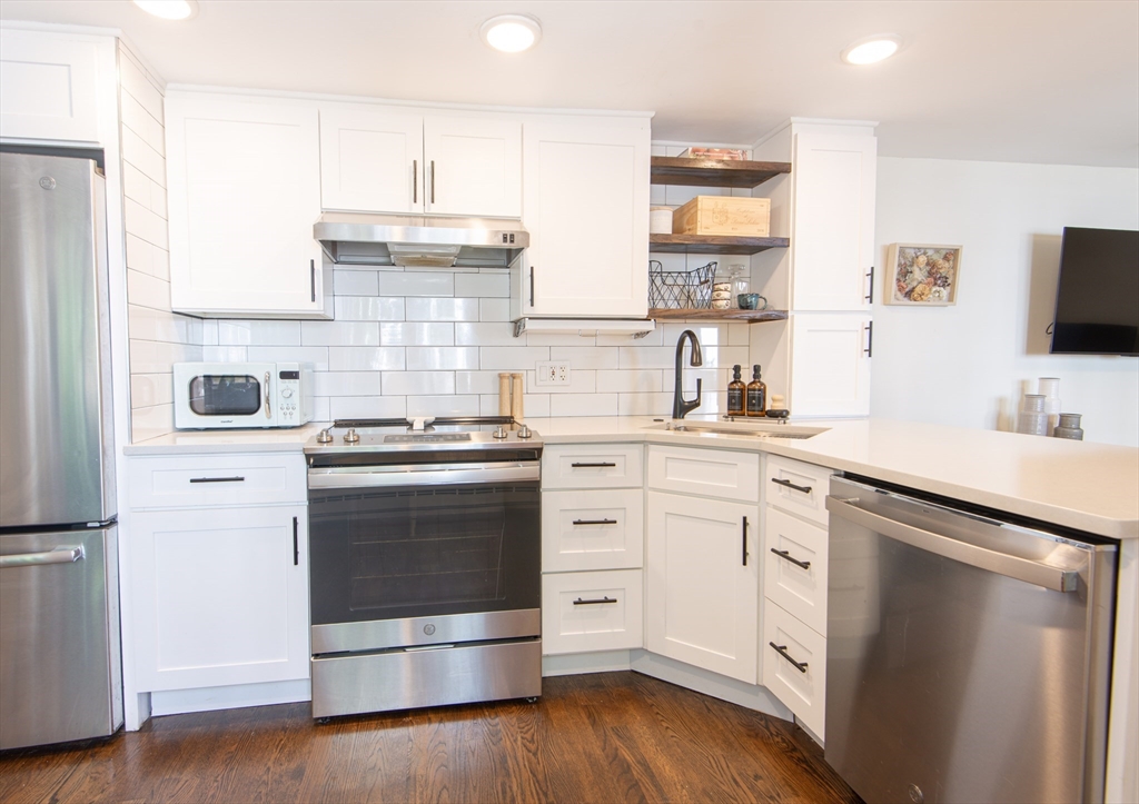 2 Seminary Street, Unit 2 Boston, MA 02129 - Photo 2 of 23 Gallery Image 2