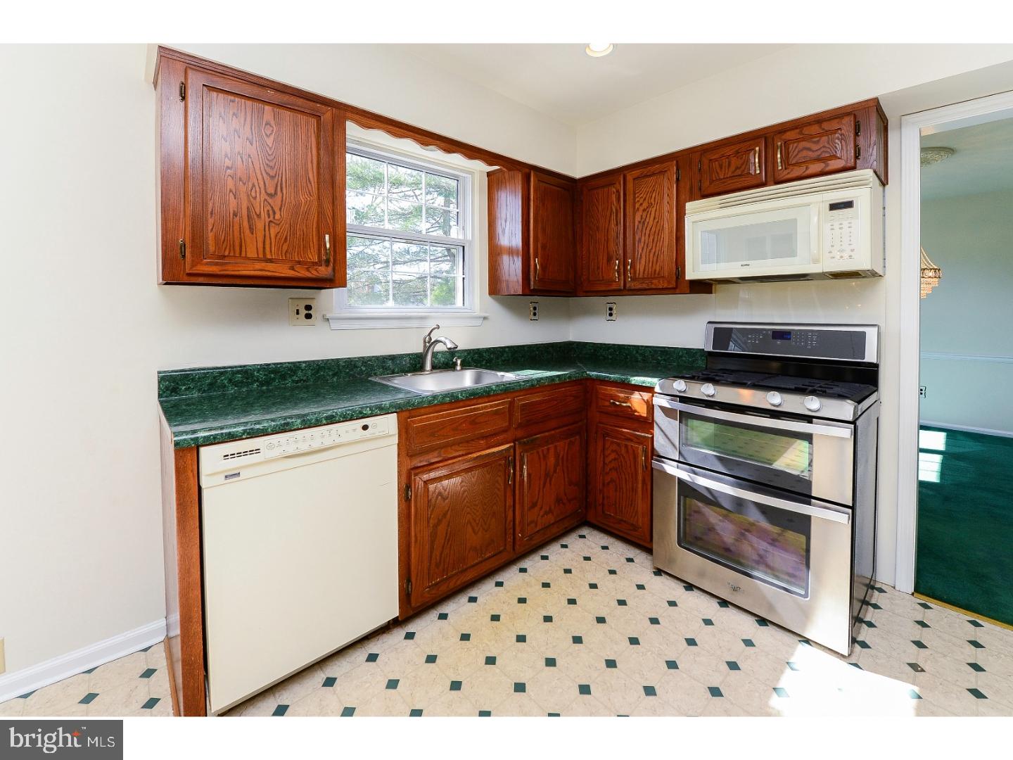 11 Utica Road Marlton, NJ 08053 - Photo 5 of 18