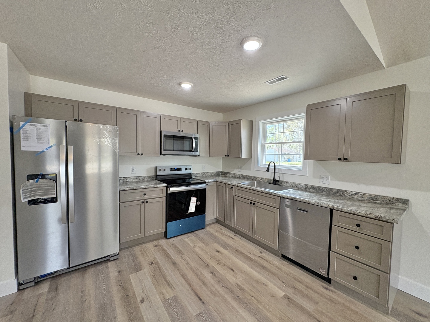 209 Madison Street Cambria, IL 62918 - Photo 7 of 20