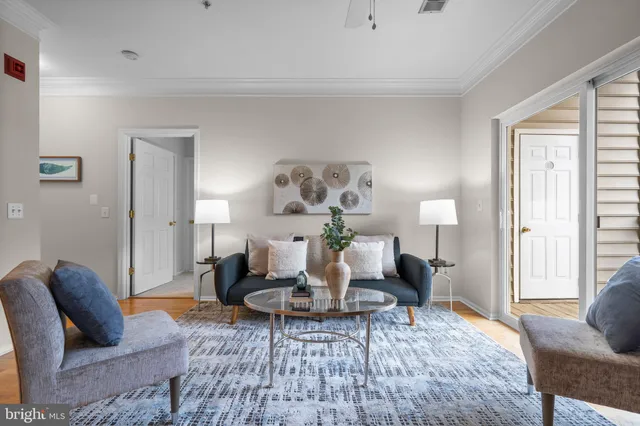 $500,000 | 1570 Spring Gate Dr., Unit 7303, McLean, VA 22102