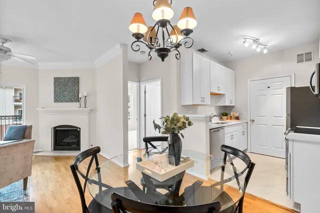 $500,000 | 1570 Spring Gate Dr., Unit 7303, McLean, VA 22102