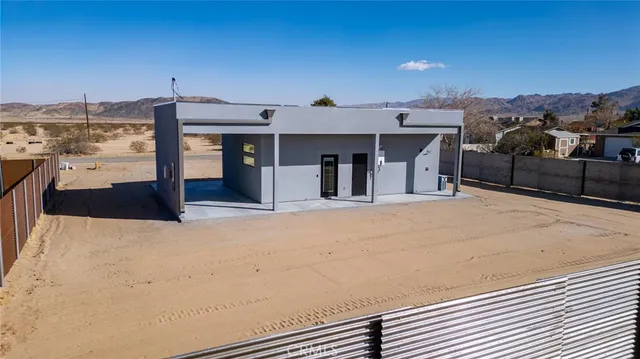 $329,900 | 5090 1st Street East, Joshua Tree, CA 92252