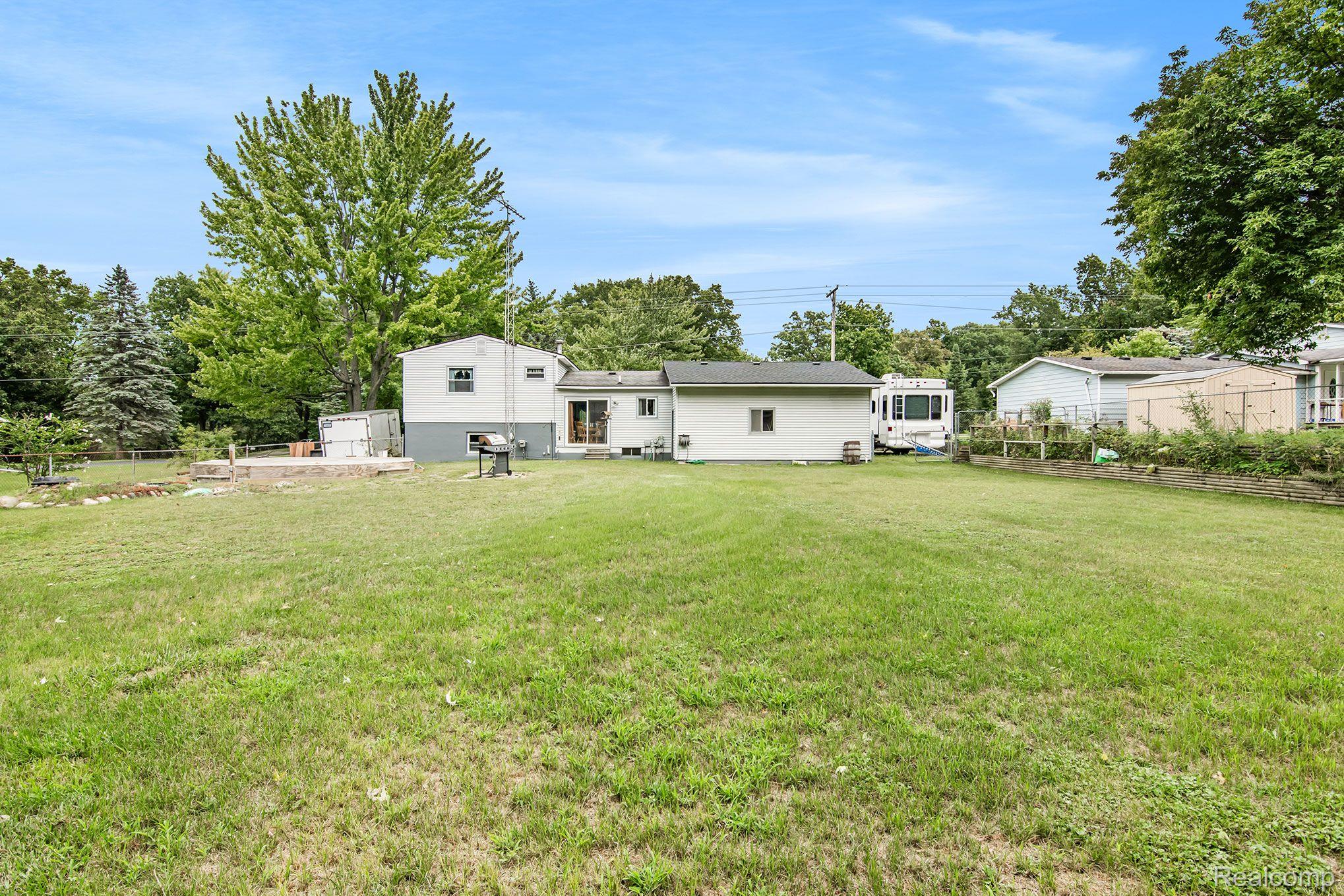 2315 Indian Road Lapeer, MI 48446 - Photo 20 of 22