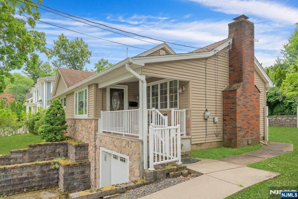 42 Heatherhill Road Cresskill, NJ 07626 - Photo 3 of 34
