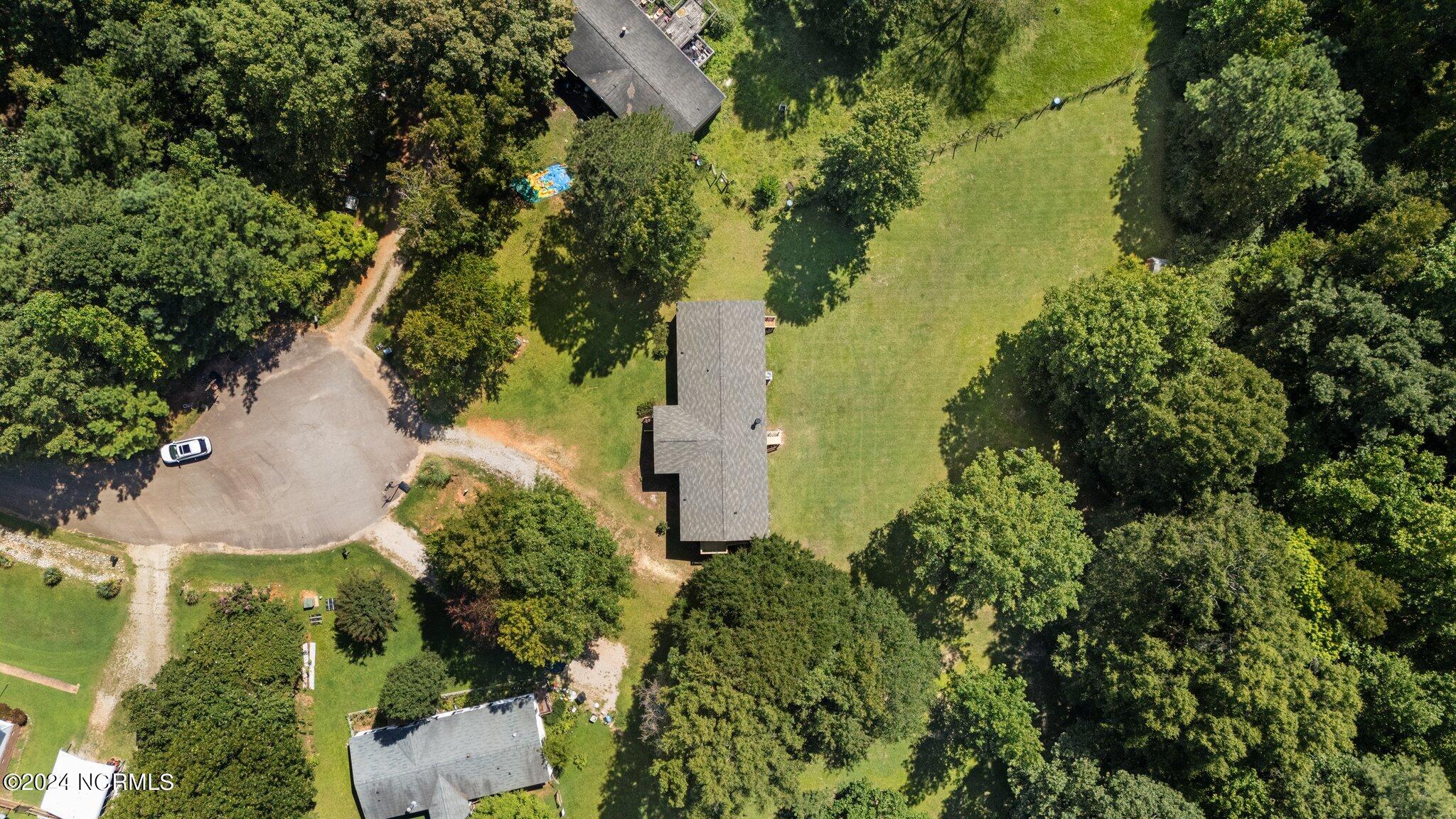 424 Falcon Middlesex, NC 27557 - Photo 10 of 52 10-web-or-mls-DJI_20240906142744_0467_D
