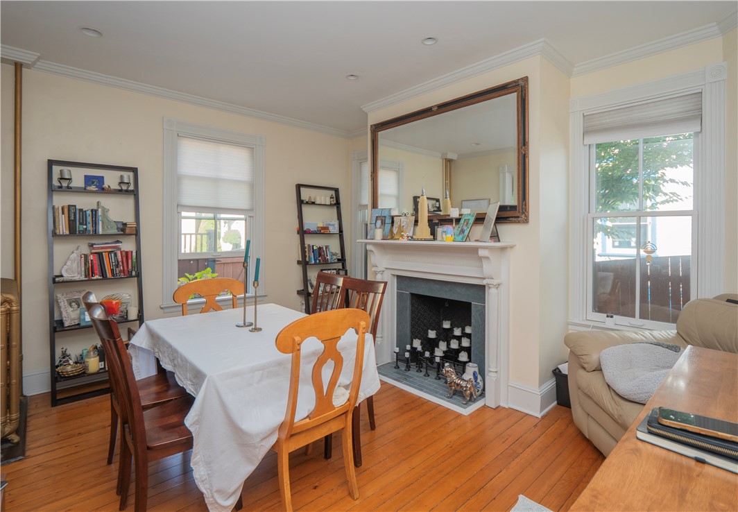 17 Lincoln Street Newport, RI 02840 - Photo 16 of 50