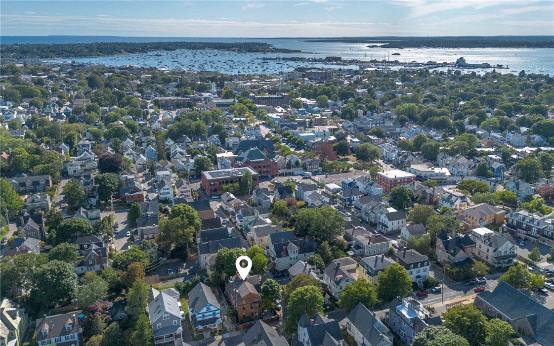 17 Lincoln Street Newport, RI 02840 - Photo 5 of 50