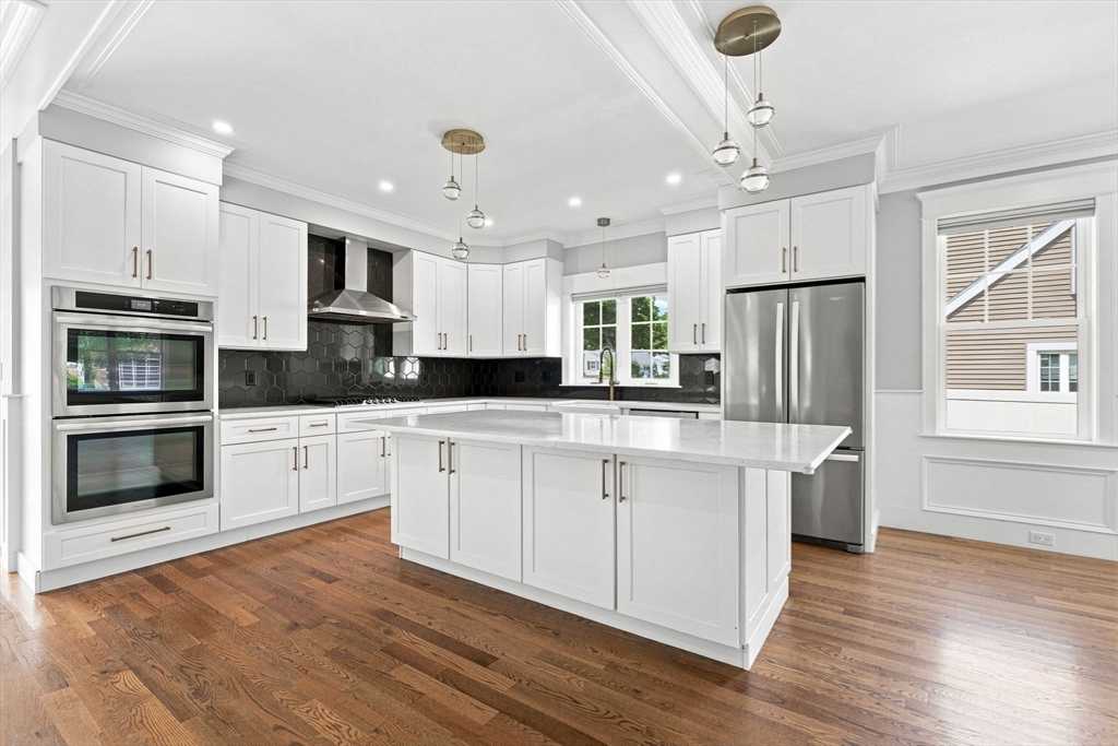 698 Trapelo Road Waltham, MA 02452 - Photo 5 of 32 Gallery Image 5