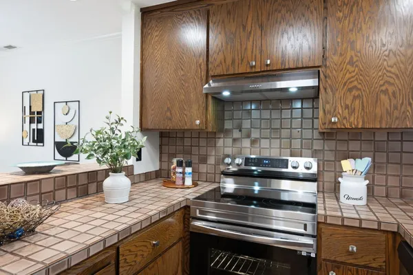 $1,099,888 | 2071 Plymouth Street, Unit J, Mountain View, CA 94043