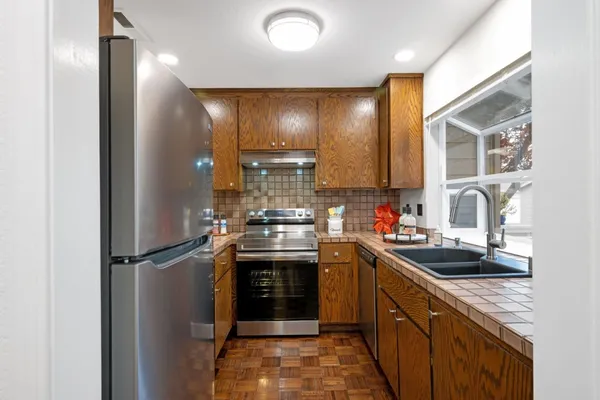 $1,099,888 | 2071 Plymouth Street, Unit J, Mountain View, CA 94043