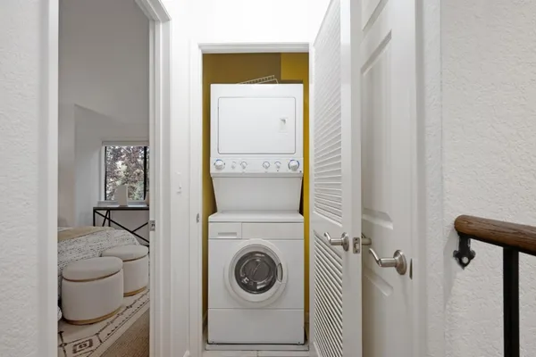 $1,099,888 | 2071 Plymouth Street, Unit J, Mountain View, CA 94043