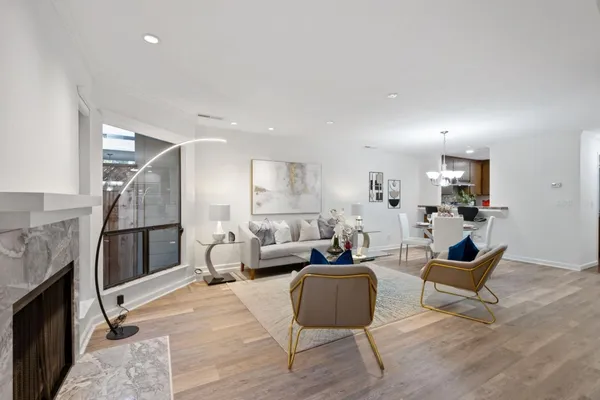 $1,099,888 | 2071 Plymouth Street, Unit J, Mountain View, CA 94043