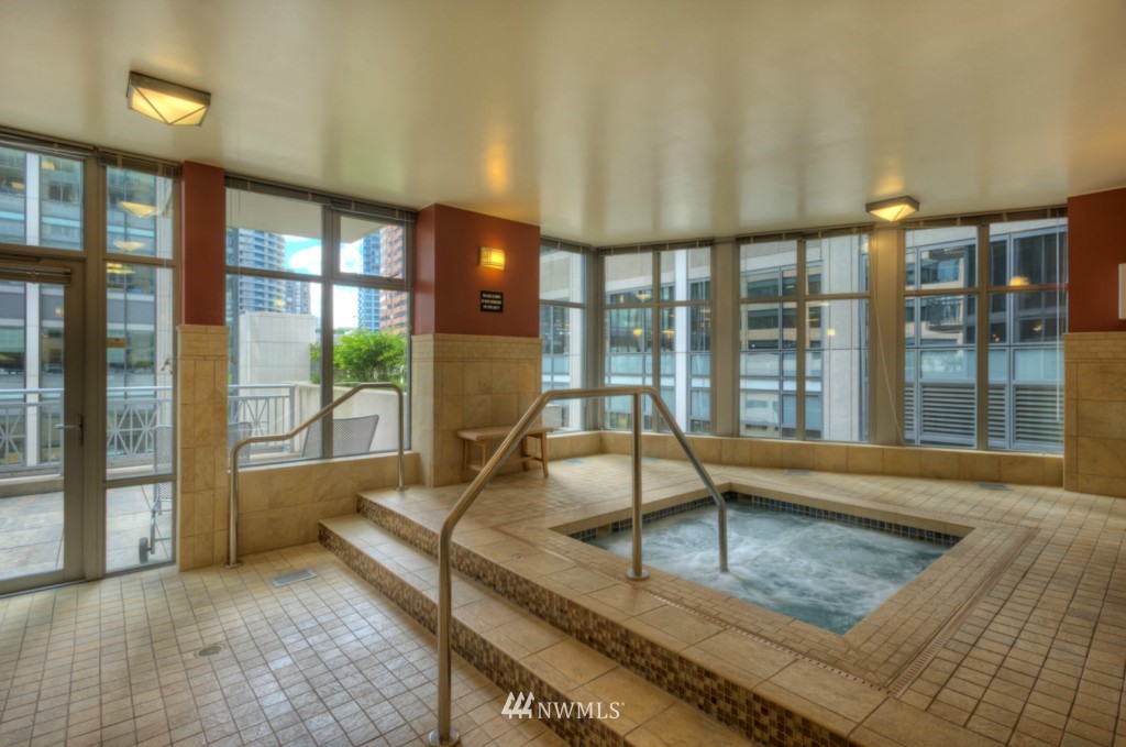 819 Virginia Street, Unit 906 Seattle, WA 98101 - Photo 12 of 15