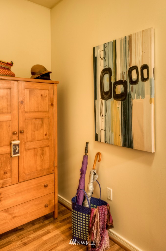 819 Virginia Street, Unit 906 Seattle, WA 98101 - Photo 3 of 15