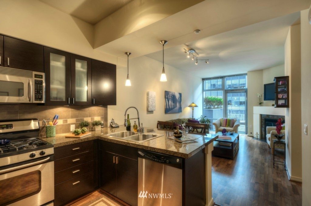 819 Virginia Street, Unit 906 Seattle, WA 98101 - Photo 4 of 15