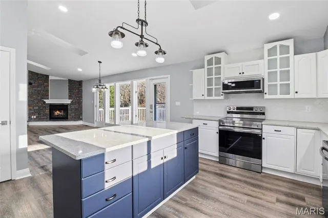 $460,000 | 4814 Red Cedar Valley Lane, High Ridge, MO 63049