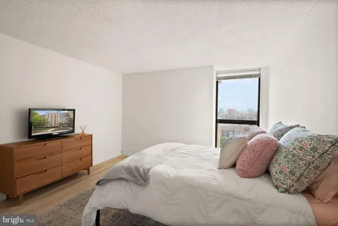 $595,000 | 1101 South Arlington Ridge Road, Unit 608, Arlington, VA 22202