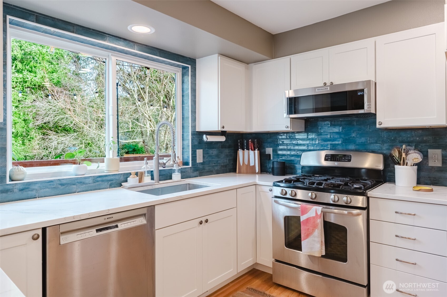 3949 Lakemont Road Bellingham, WA 98226 - Photo 14 of 40