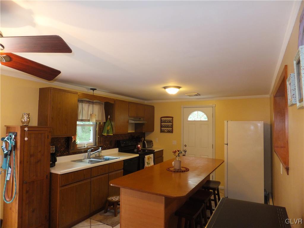 3434 Smith Hill Road Slatington, PA 18080 - Photo 6 of 27 Gallery Image 6