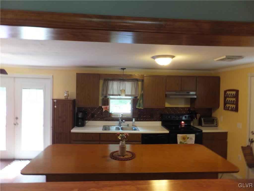 3434 Smith Hill Road Slatington, PA 18080 - Photo 7 of 27 Gallery Image 7