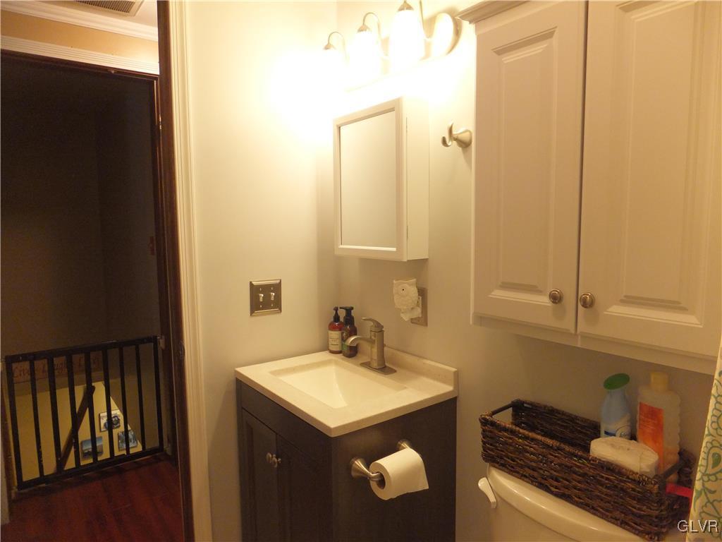 3434 Smith Hill Road Slatington, PA 18080 - Photo 10 of 27 Gallery Image 10