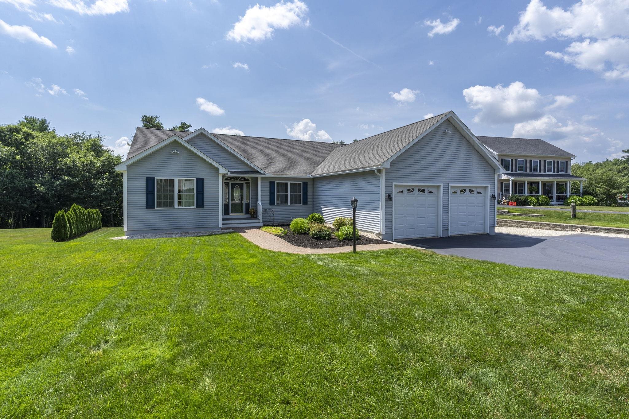 9 Rae Brook Road Hooksett, NH 03106 - Photo 1 of 37