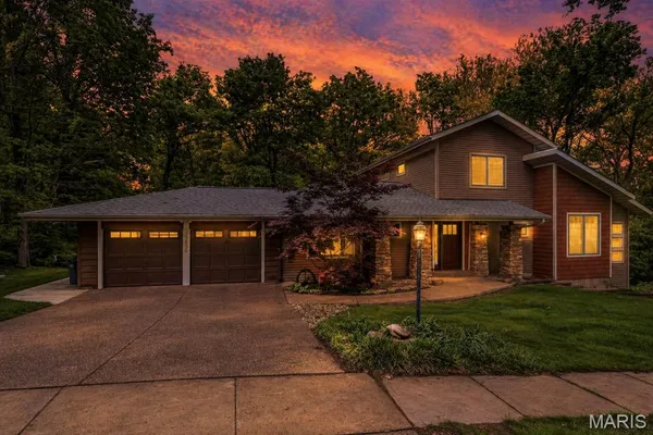 $599,900 | 12839 Huntercreek Road, St. Louis, MO 63131