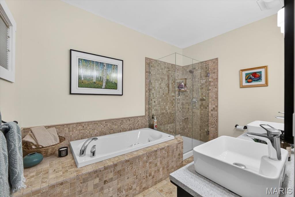 12839 Huntercreek Road St. Louis, MO 63131 - Photo 15 of 40