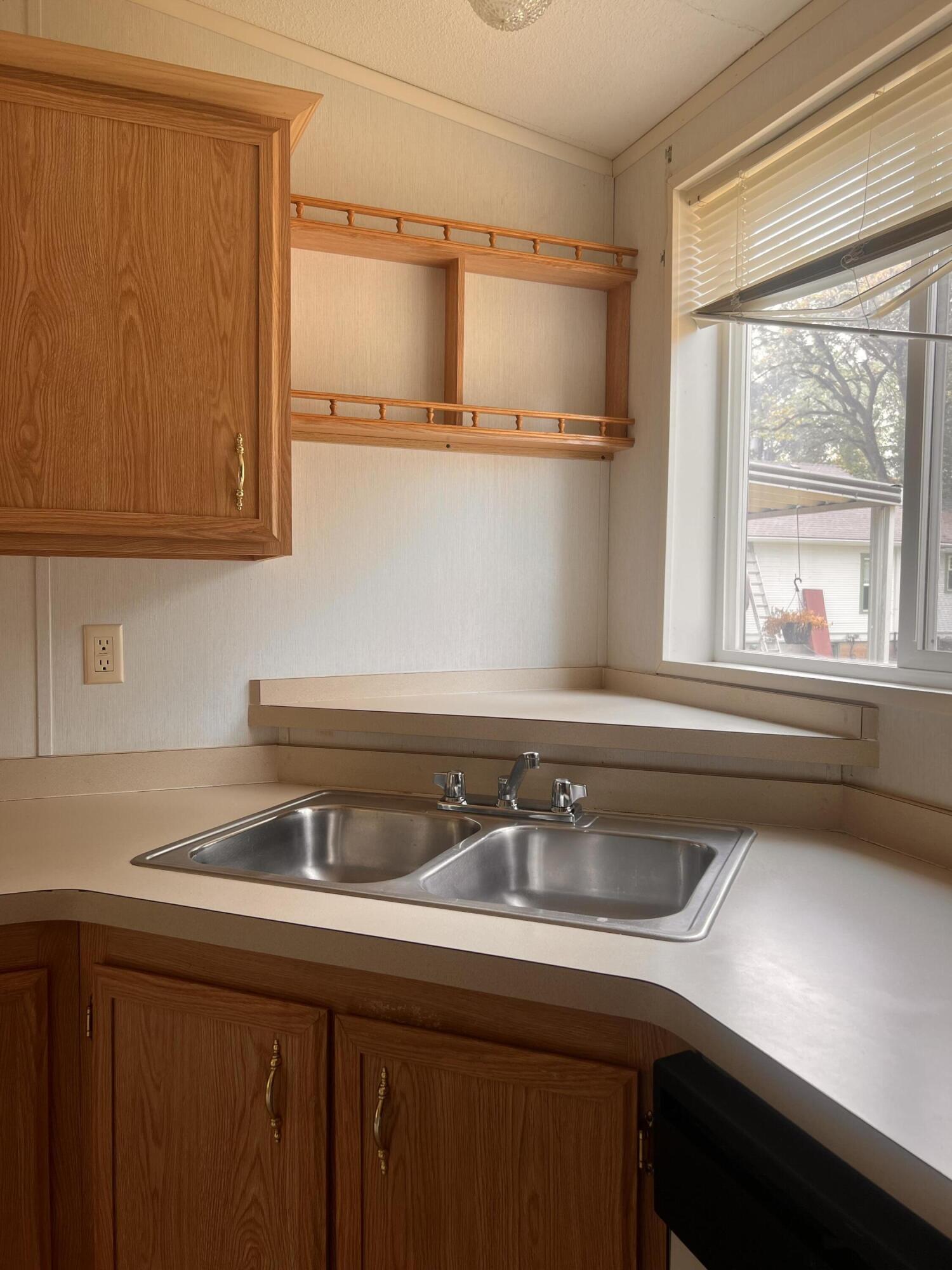 6226 Neill Road Grants Pass, OR 97527 - Photo 7 of 23 IMG_4935