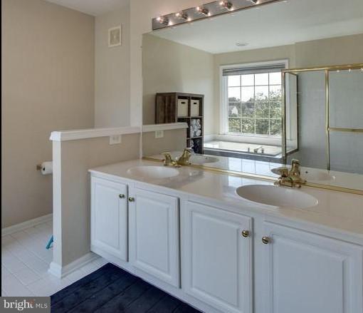 6325 Eagle Ridge Lane, Unit C Alexandria, VA 22312 - Photo 17 of 27 Bath (Master)
