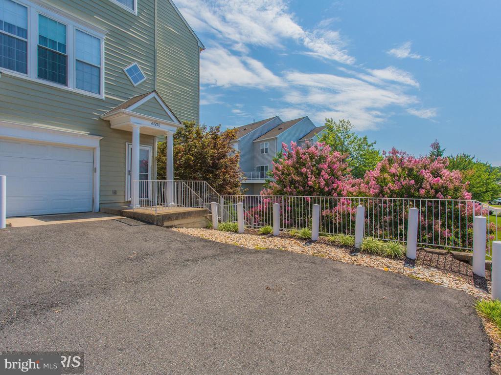 6325 Eagle Ridge Lane, Unit C Alexandria, VA 22312 - Photo 22 of 27 Exterior (Front)