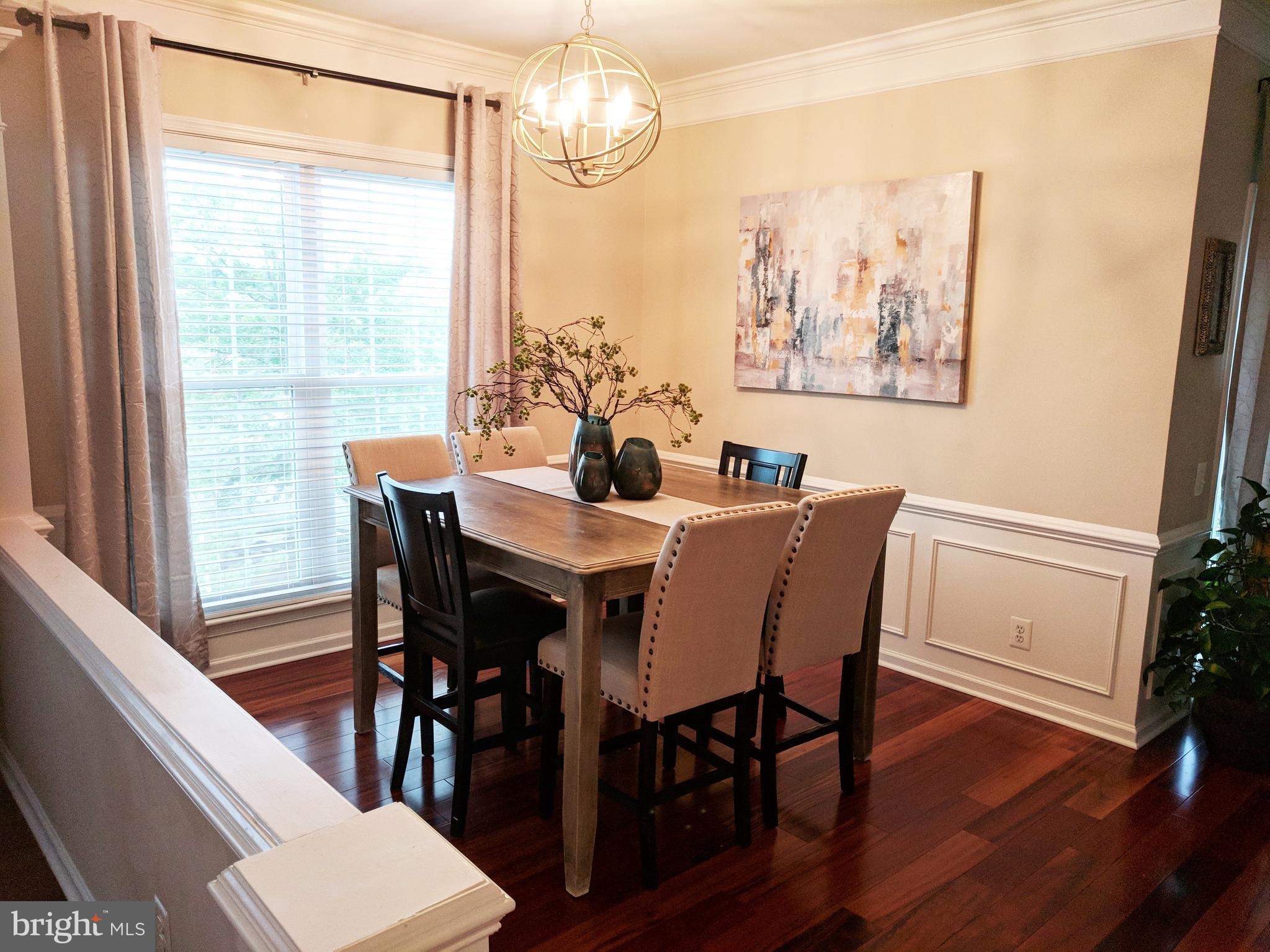 6325 Eagle Ridge Lane, Unit C Alexandria, VA 22312 - Photo 8 of 27 Dining Room with chair molding.