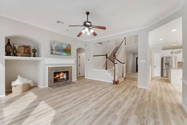 $450,000 | 159 Merryweather Place, The Woodlands, TX 77384