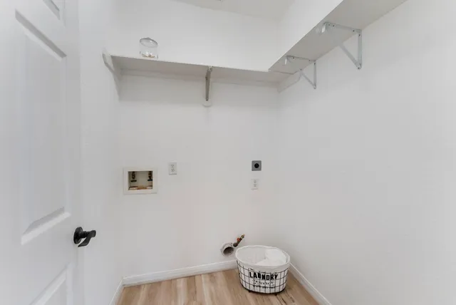 $450,000 | 159 Merryweather Place, The Woodlands, TX 77384