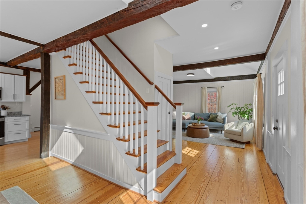 66 Warren Street Georgetown, MA 01833 - Photo 13 of 35