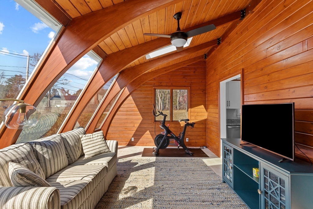 66 Warren Street Georgetown, MA 01833 - Photo 19 of 35