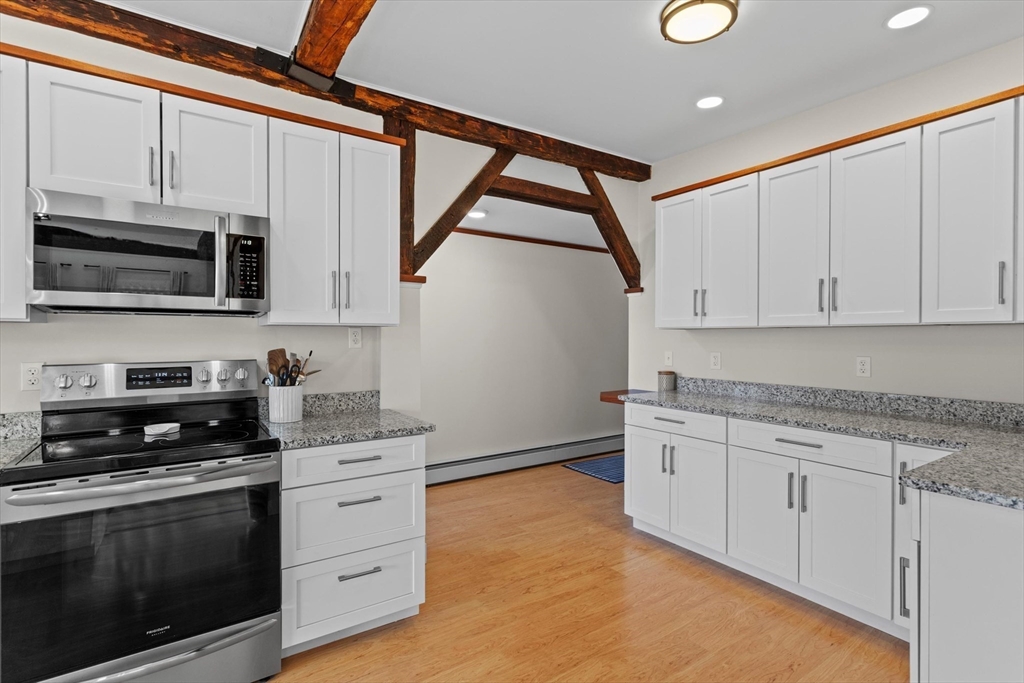 66 Warren Street Georgetown, MA 01833 - Photo 9 of 35