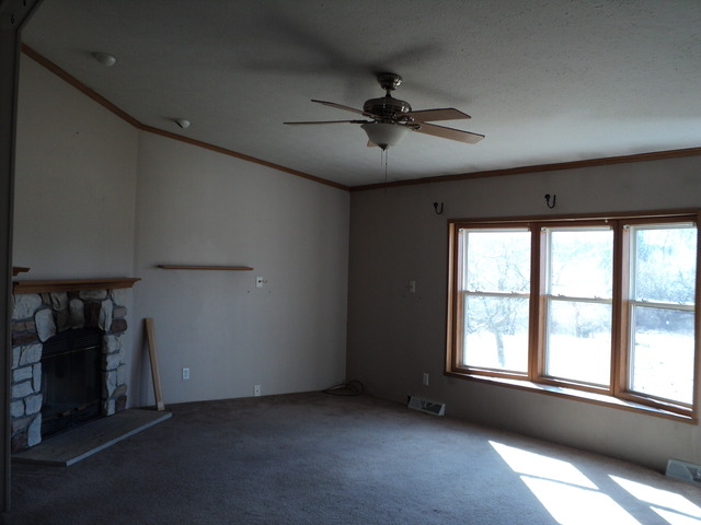 932 Melugins Grove Road Compton, IL 61318 - Photo 8 of 10