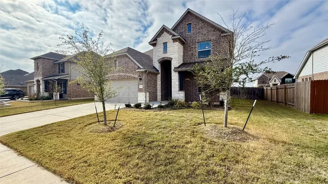 $2,499 | 404 Ashby Drive, Hutto, TX 78634